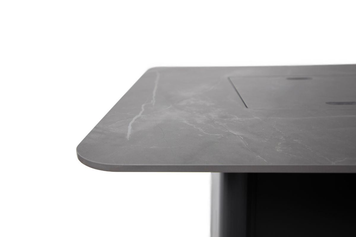 Ceramiczny blat stołu KÖLN w dekorze szarego marmuru z bliska
